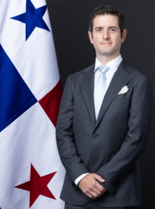 Carlos Hoyos Boyd-ViceCanciller-600x899